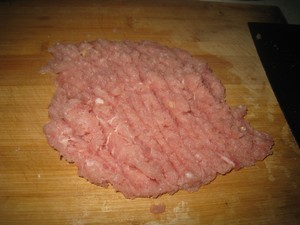 香菇蒸肉餅很喜歡用湯和肉拌飯吃，哈哈，真的很香很甘很好吃，都不用吃菜了！ 