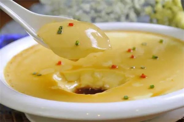 原來我們蒸蛋的時候少放了「這樣東西」，難怪餐廳賣的蒸蛋又香又滑又好吃！ 