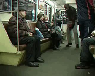 盤點25張「地鐵奇景」每一張都會讓你搓眼睛回頭再看一遍！