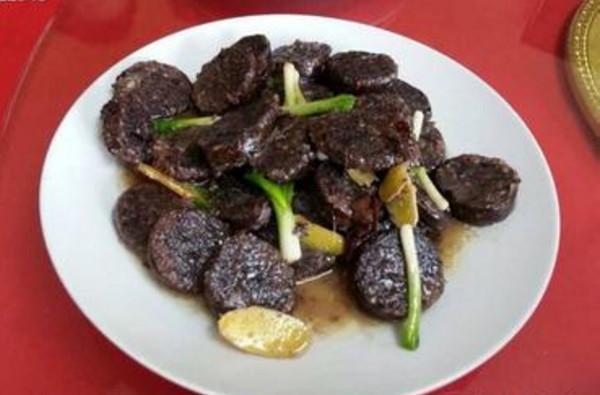 豬血這樣的做法，比麻婆豆腐還要好吃，連湯汁都被搶光了 