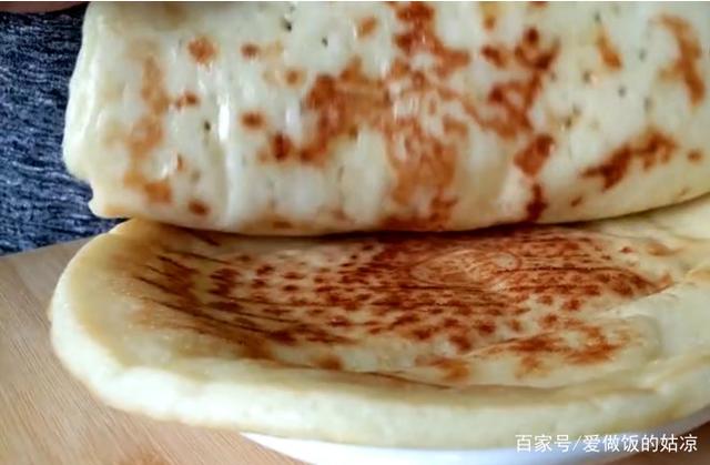 教你用米做最快速的早餐餅，手沒碰麺就做好了，2張餅就夠全家吃了 