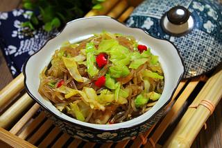 高麗菜別只會炒著吃了，教你獨家秘製做法，開胃又下飯，一大盤搶著吃 