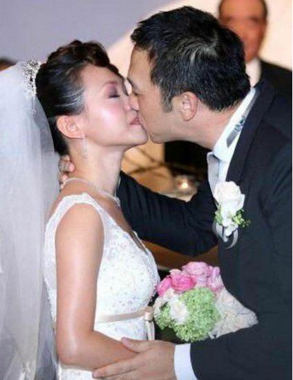 那個說上輩子燒了好香才會遇到這樣的人的彭佳慧離婚了？揭秘離婚內幕!