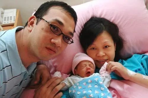 那個說上輩子燒了好香才會遇到這樣的人的彭佳慧離婚了？揭秘離婚內幕!