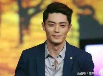 霍建華親哥哥近照曝出，這簡直就是孿生的，身份也引起網友尖叫！ 