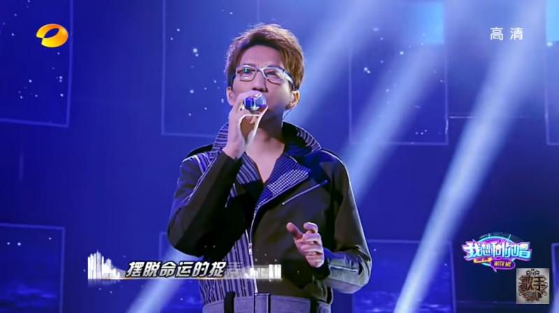 林志炫和他合唱難度超高的《沒離開過》，一到副歌「流暢無痕真假音轉換」觀眾尖叫！ 