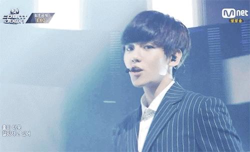 [EXO][新聞]180629 黑髮賢今日正式回歸引發老母親淚水橫流 