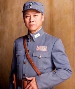 因一劇一炮而紅，低調閃婚26年，兒子24歲才知他倆是兩口子！ 
