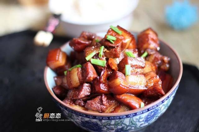 我做的紅燒肉不熬糖、不放油，健康版，卻軟糯紅亮香味誘人