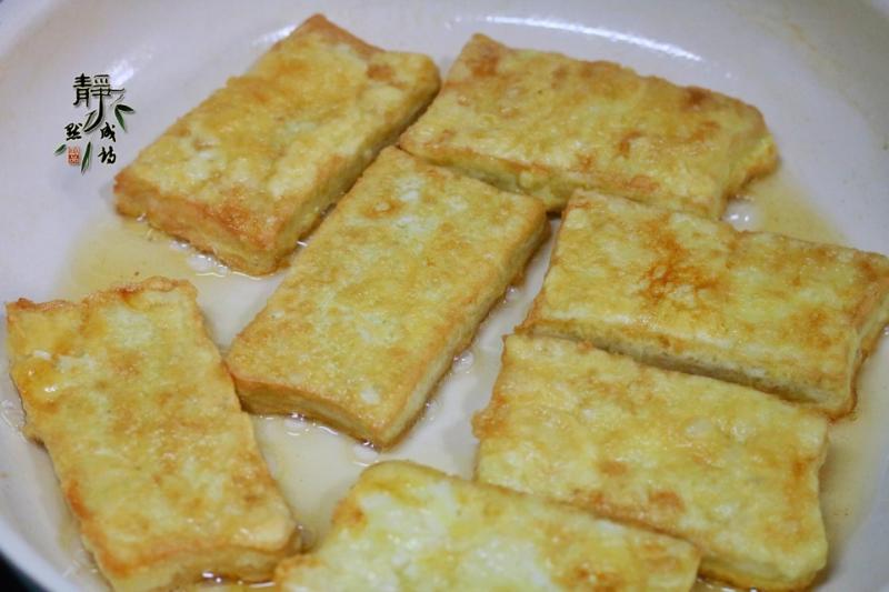 豆腐這麼做太好吃了，一筷子下去就再也停不下來，連吃三天才過癮