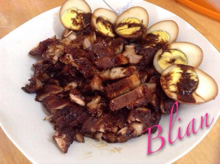 多種超屌住家菜食譜公開！江魚仔sambal、五香肉卷、鹹魚蒸肉餅、滷肉等等!!!多到讓你今晚不知道該煮哪一樣先才好…… 