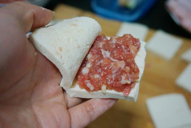 豆腐這種神器，可以製作成各種小吃零嘴，而且還能這樣做，好吃又好看，食慾大增