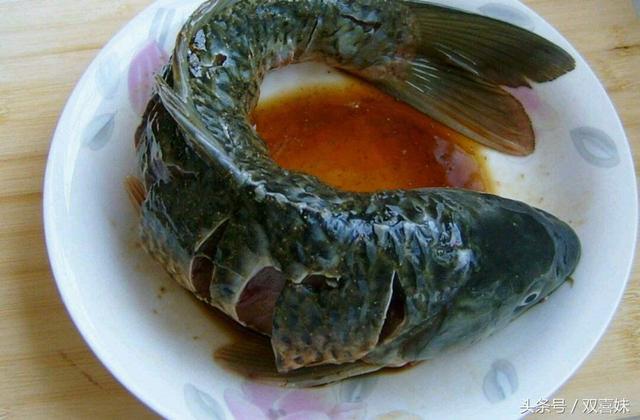 魚湯怎麼熬制才好喝？學會這一招，做出來湯濃白無腥味，看饞了