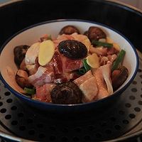 看都流口水的 *香菇蒸雞* ! 簡單卻又能調動胃口的菜式~