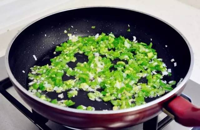 豆腐搭雞蛋，味道似海鮮，九十歲廚師教的，不學虧大了