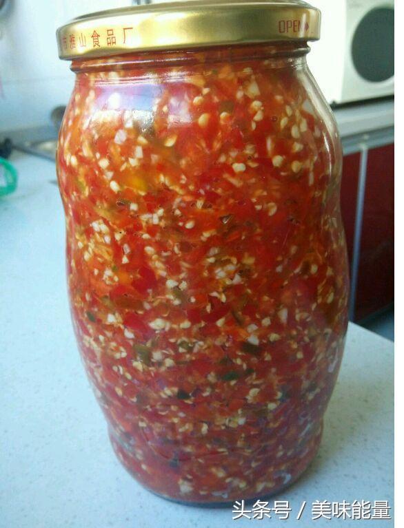 剁椒做出的辣椒醬，百搭下飯菜 