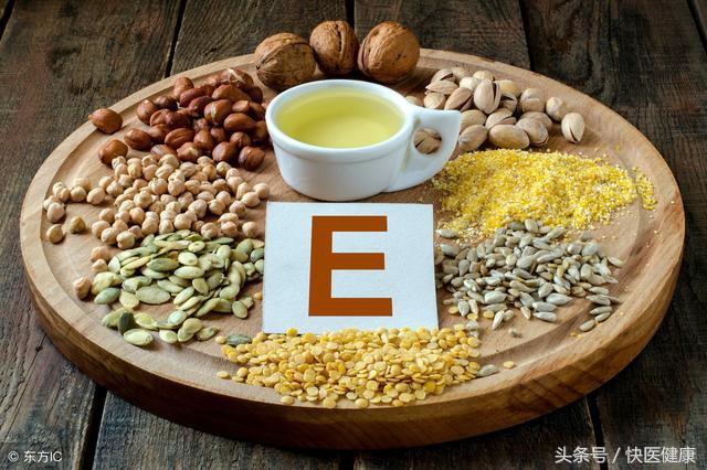 灰指甲，3種「食物」不能吃，皮膚專家教你用對1招，告別病甲