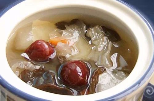 雪梨湯的9種做法，滋陰潤燥又美味 ！必須收！回家做給自己和寶寶吃。