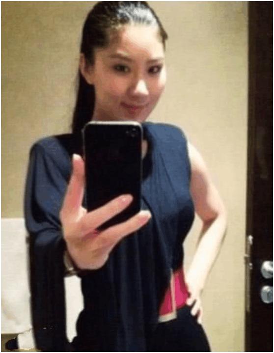 小女友coco終於說出12年前為何愛上69歲謝賢，一開口不敢相信！