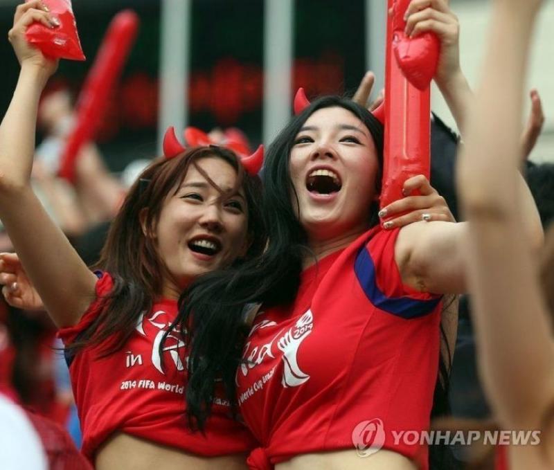 2018世界盃各國美女，唯獨韓國女球迷讓人戀愛了！ 