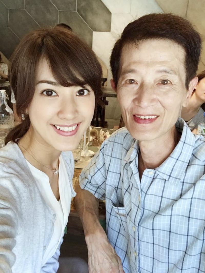 樣貌平凡的「阿西」，竟然有個「正翻了的女兒」！與楊子儀分手又復合，「曾一度傳出婚訊」的她… 