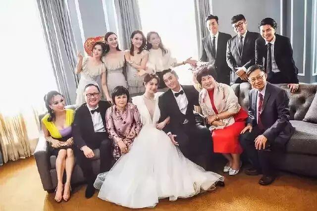 阿嬌自爆沒簽字結婚，婚禮變派對？網友：消費大眾，為分手做鋪墊 