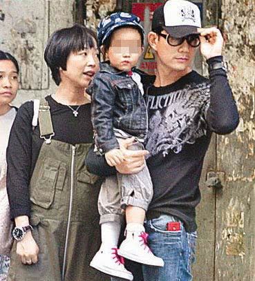 任賢齊藏了16年老婆終曝光，美成這樣，網友：難怪出道28年零緋聞! 