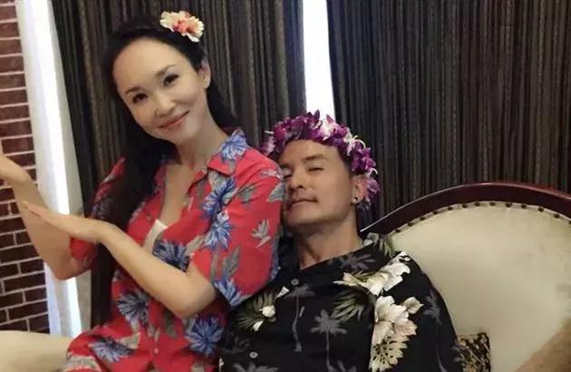 范文芳夫婦帶兒子認祖歸宗，他們詮釋了愛情最美好的樣子 