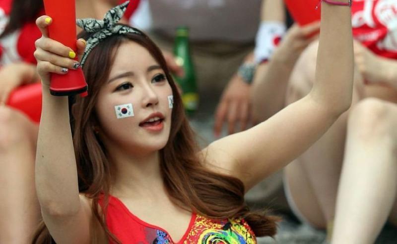 「韓國球員真的美爆了！這讓人怎麼能專心看球賽啊？ 