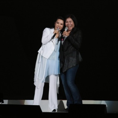 2大天後攜手合唱「女同志神曲」逼哭觀眾　Hebe才一開口Jolin就耳朵~~ 