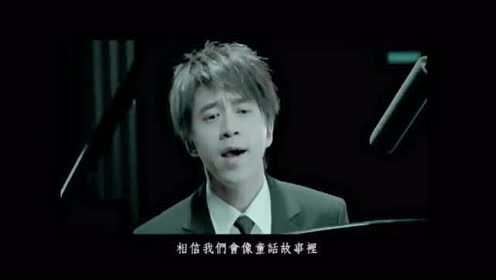 蕭敬騰重新演繹《童話》好聽到哭　一到副歌「優美女聲」驚喜加入嗨翻全場！ 
