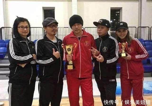 昆凌為周杰倫慶生，意外拍到小小周的樣貌，網友留言果然很帥啊!