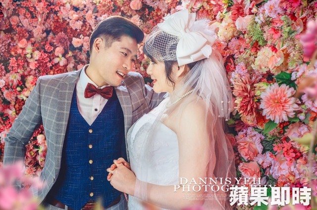 凌葳威拍婚紗「嫁給岳飛後代」兩人忘情接吻，「老公事業超強大」豪撒200萬寵她!