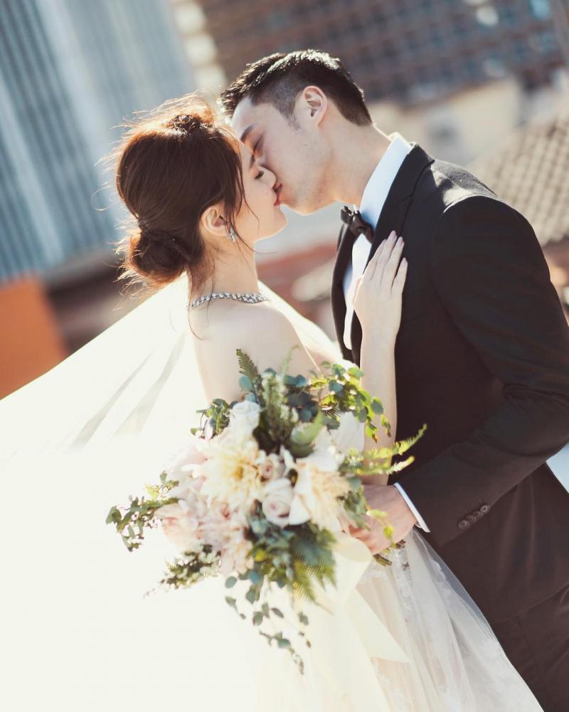 阿嬌自爆沒結婚! 先前婚禮只是婚前「單身派對」! 網友: 那你穿婚紗捧花是怎麼回事?