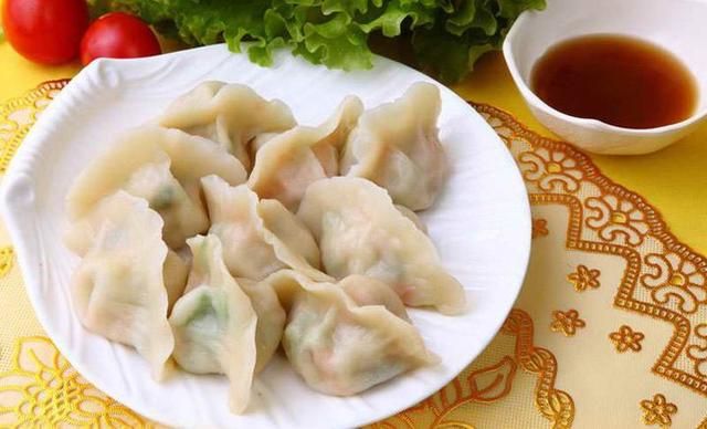 煮餃子用熱水還是涼水？知道餃子的3大秘訣，一分鐘秒變高手！