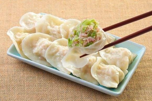 煮餃子用熱水還是涼水？知道餃子的3大秘訣，一分鐘秒變高手！