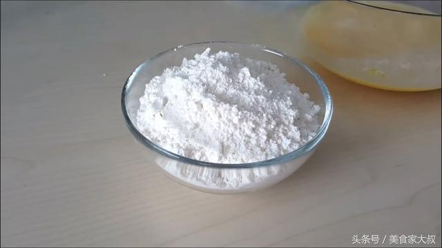 不用烤箱、做法簡單、免機打、零失敗的蒸雞蛋糕！全家人都喜歡吃 