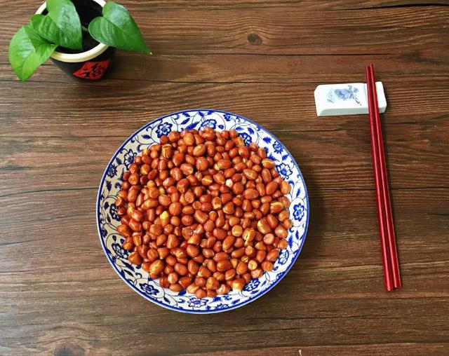 為什麼你炸的花生米不酥脆，還容易炸糊？因為你不懂這幾個訣竅！