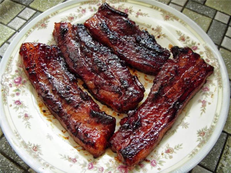 香噴噴的叉燒，做的時候加它，超級下飯，尤其是醬汁，大家都搶著吃！