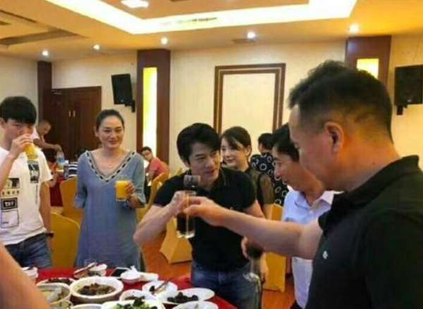 「寵女天王」再添一...郭富城補辦喜宴，態度超親民，尤其是談到女兒，濃濃父愛讓網友都融化了！ 