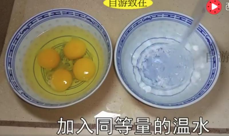 師傅傳授「20年蒸蛋經驗」 關鍵在於水的比例... 吃一口果然又鮮又嫩！ 