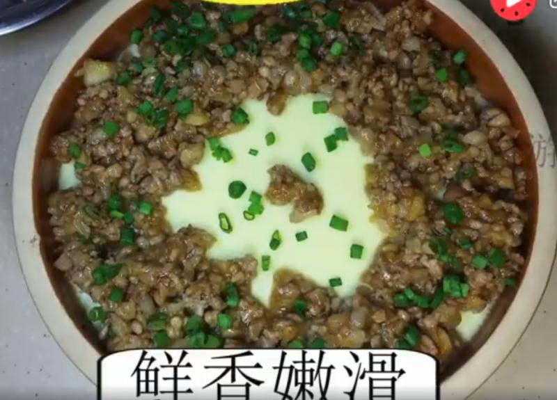 師傅傳授「20年蒸蛋經驗」 關鍵在於水的比例... 吃一口果然又鮮又嫩！ 