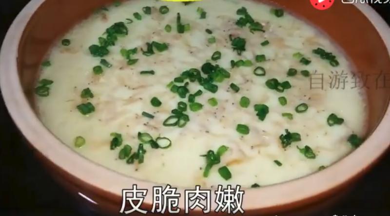師傅傳授「20年蒸蛋經驗」 關鍵在於水的比例... 吃一口果然又鮮又嫩！ 
