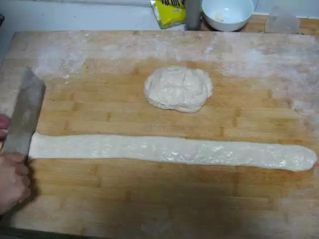 自己用牛奶和雞蛋做健康油條，比外面賣的油條好吃多了 