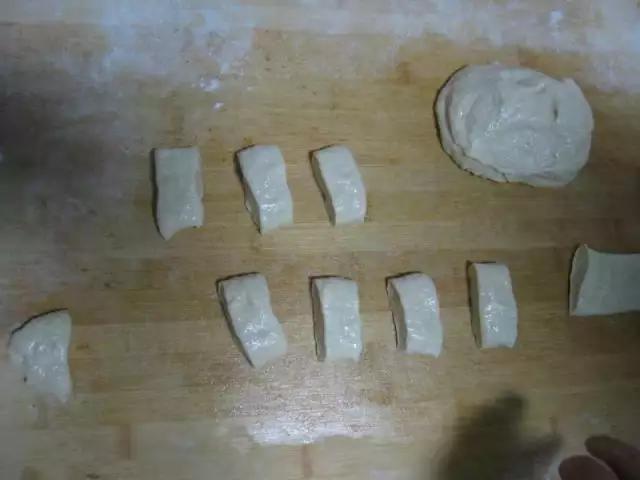 自己用牛奶和雞蛋做健康油條，比外面賣的油條好吃多了 