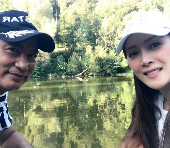 任達華隱瞞多年的妻子近照曝光！原來長這樣，難怪一直不願公開！