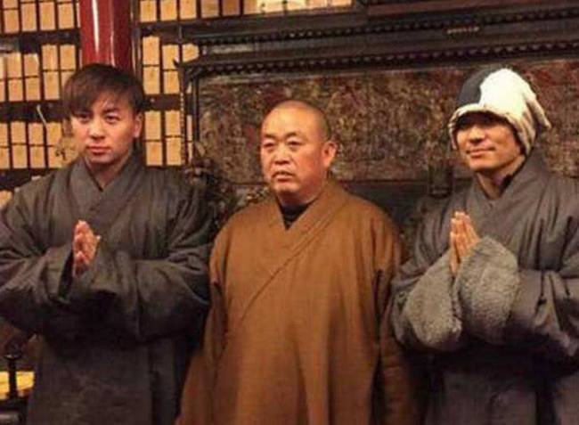 釋小龍家庭背景被曝光，與向華強平起平坐，黑白兩道沒人敢惹！