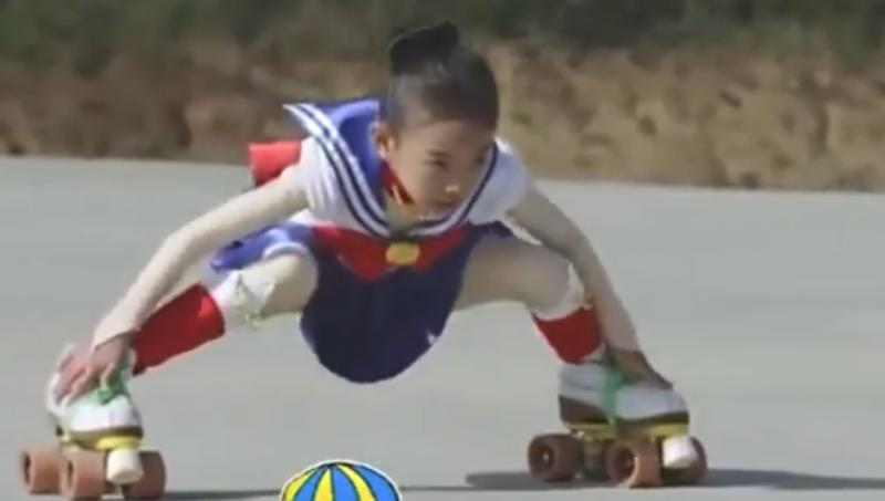 溜冰滑出新高度！女孩「臉幾乎貼在地上」嶄露超高技巧...萬人忍不住重播 