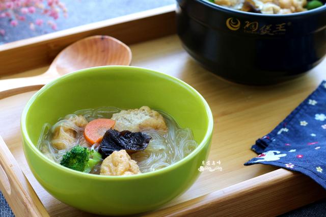 我用8種材料燉了一碗湯，連肉也不用加，鮮汁四爆，兒子喝了好多