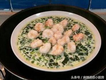菠菜營養豐富，12種做法都美味，女人多吃還美容哦